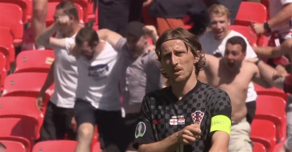 更蕴含着团 更蕴含着团