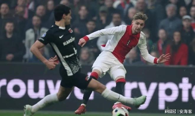 显示了他的 显示了他的