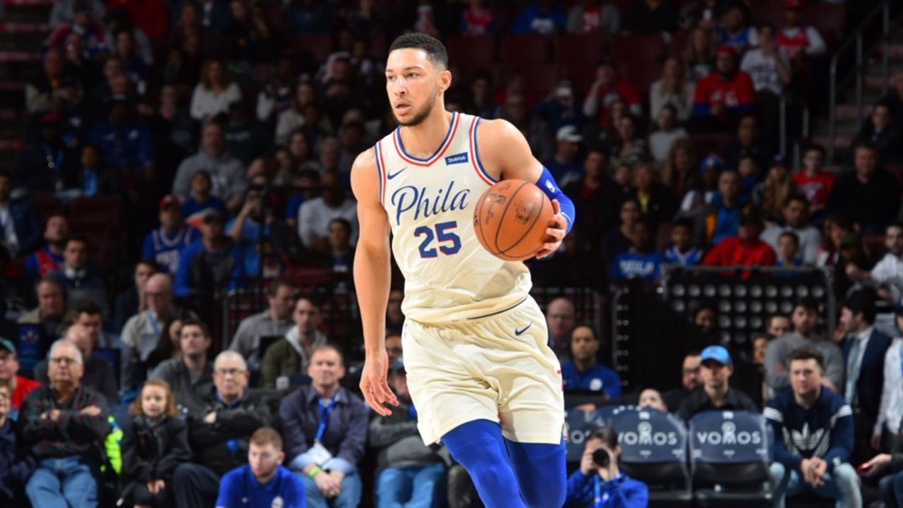 他展现了成 他展现了成